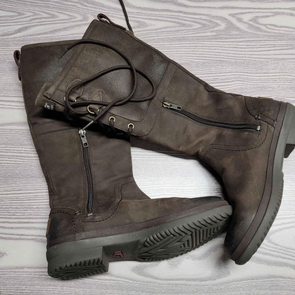 Ugg 'Elsa' Waterproof Boot - Size 6 - image 1